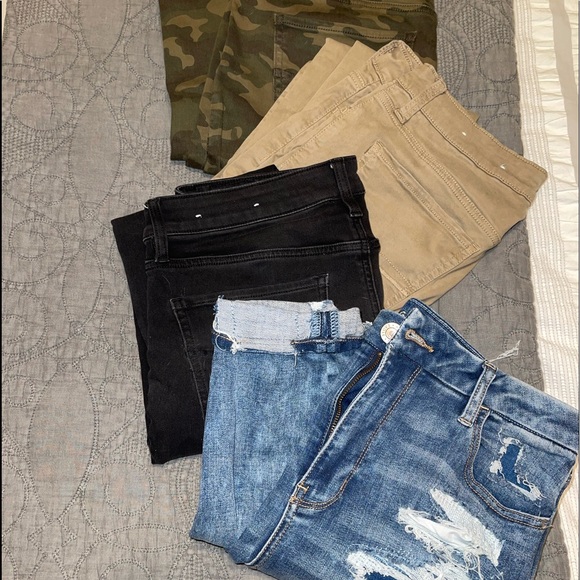 Miss Me Jeans & American Eagle Jeans - Picture 2 of 14